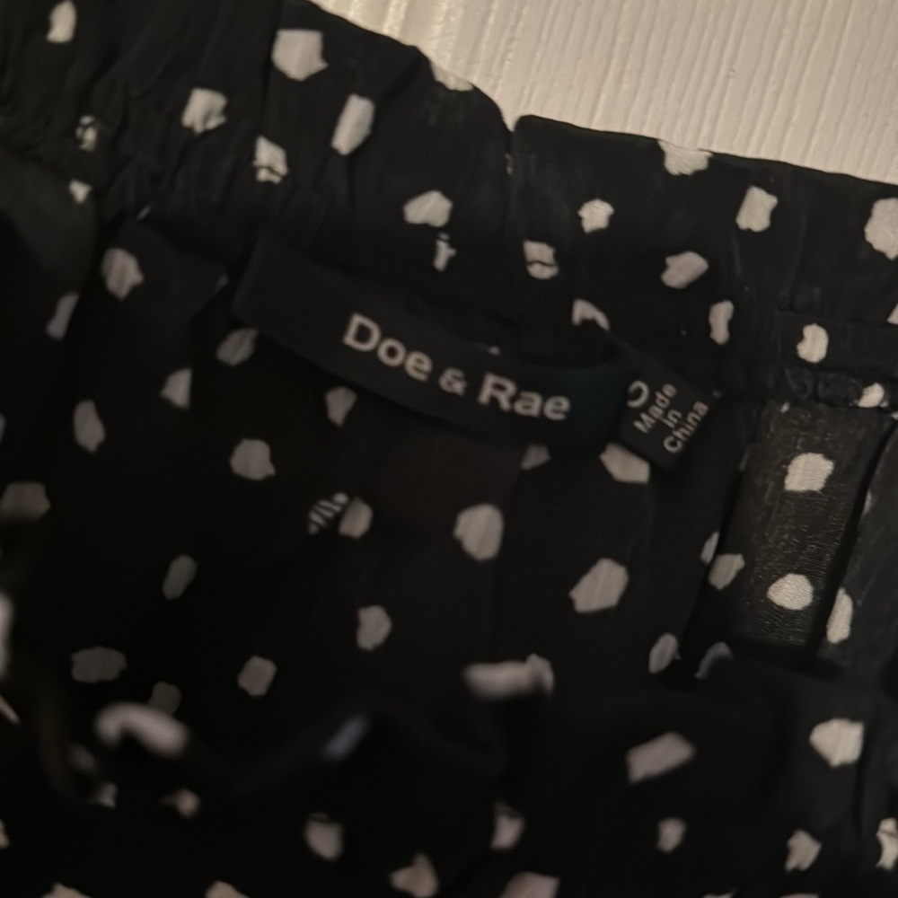 Doe & Rae Blouse Excellent Condition - Picture 3 of 4